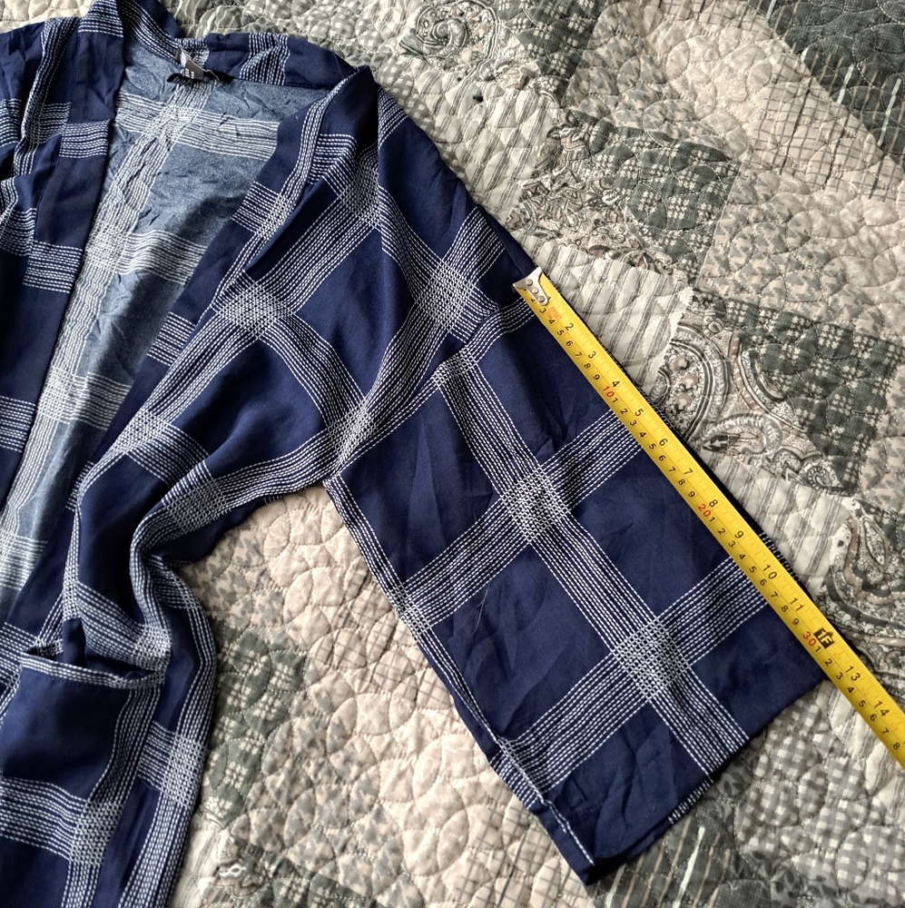 H&M patterned lightweight kimono - Picture 5 of 9